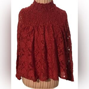 Blue Tassel size small lace top, body is lined so cute great addition